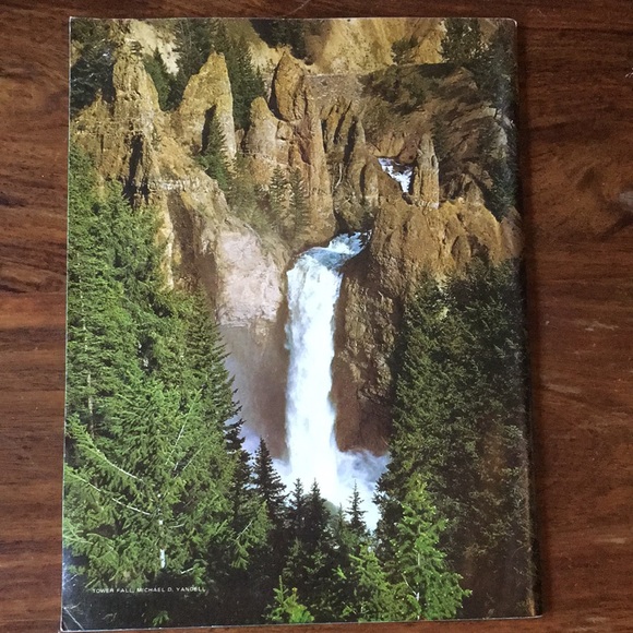 Set of 4 National Park vintage guidebooks Grand Tetons Glaciers Yellowstone - Picture 3 of 16